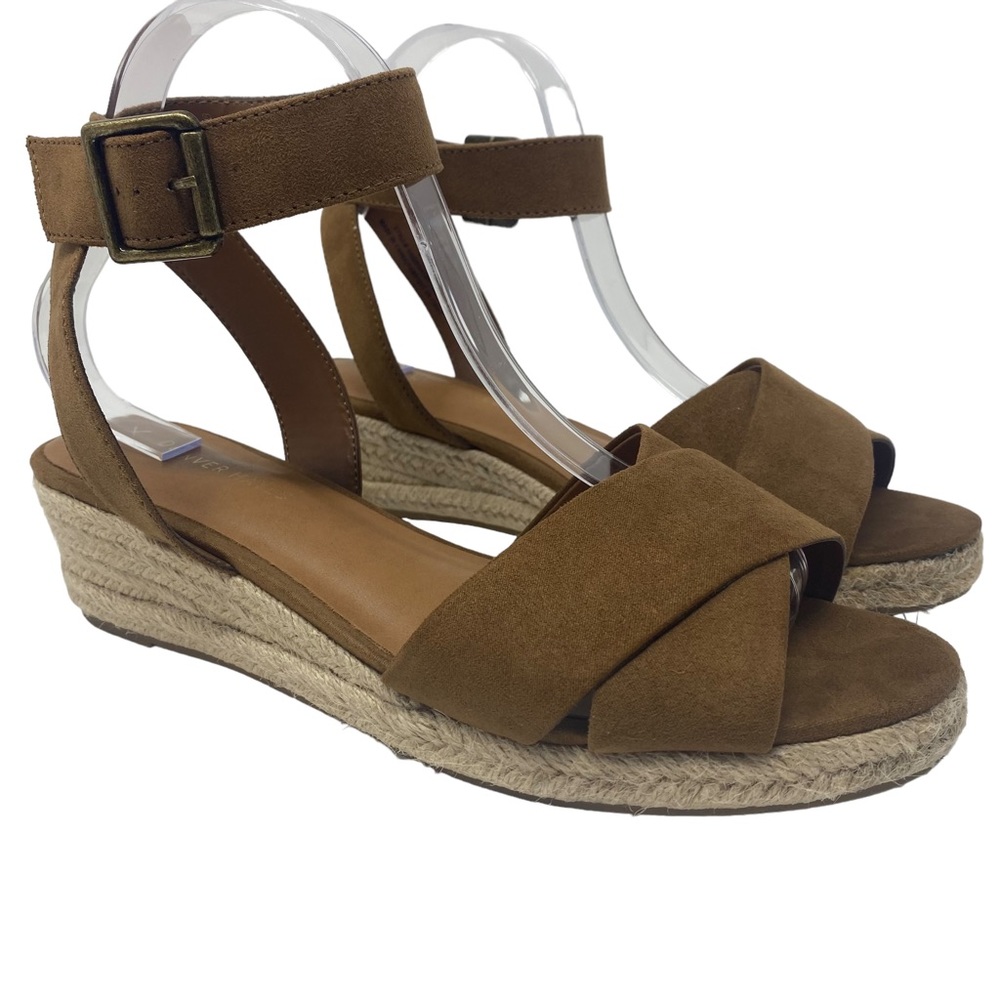 Denver Hayes Womens Criss Cross Ankle Strap Sandal - Size 9